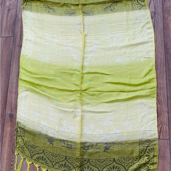 Scarf - Picture 5 of 6